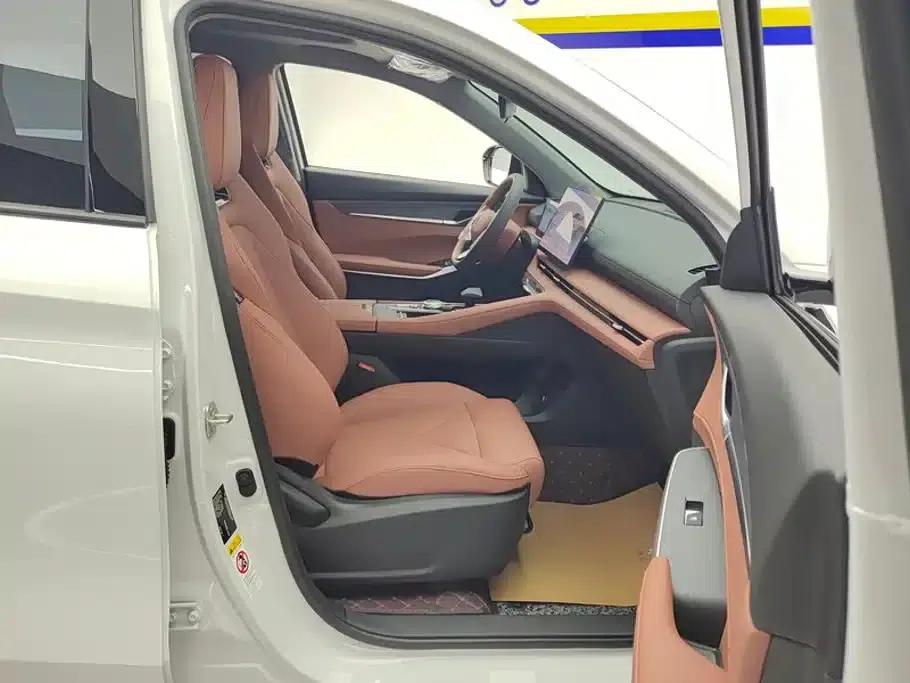 Changan CS75PLUS 2026 Smart Champion Edition 1.5T New Blue Whale Intelligent Leading Model — миниатюра 8