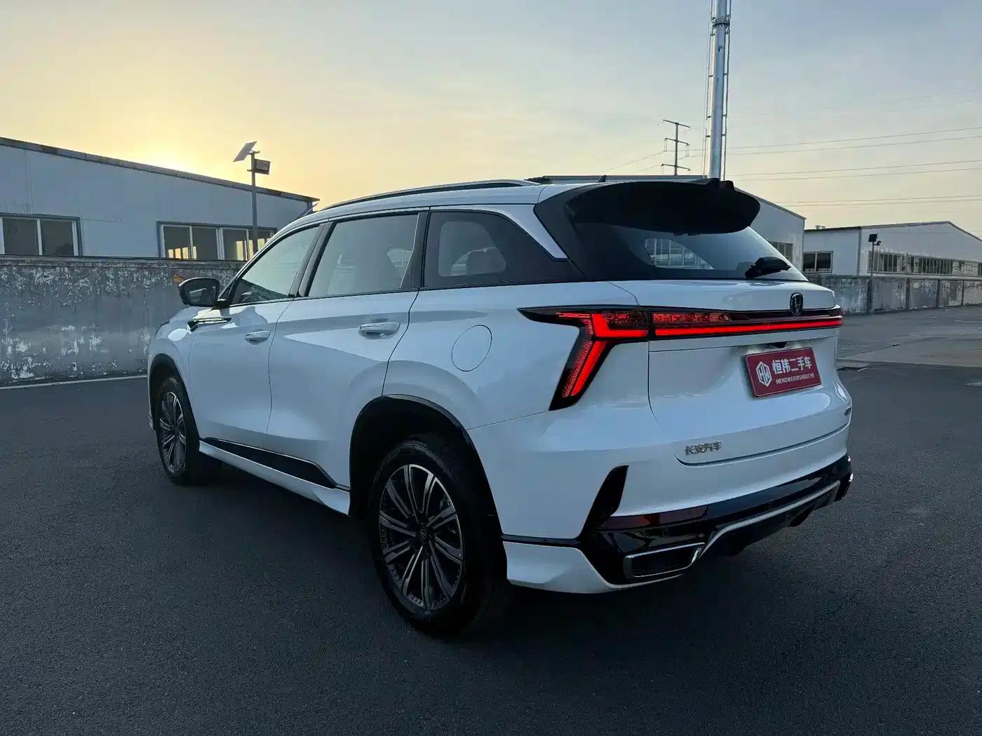 Changan CS75PLUS 2026 Smart Champion Edition 1.5T New Blue Whale Intelligent Navigation Model — миниатюра 4