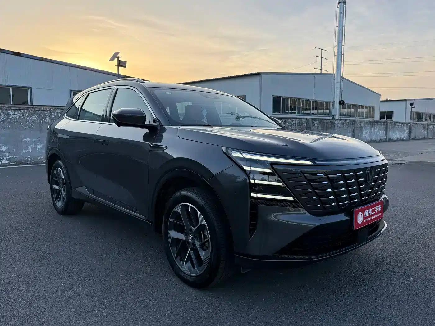 Changan CS75PLUS 2025 Fourth Generation 1.5T New Blue Whale Smart Premium Edition — миниатюра 3