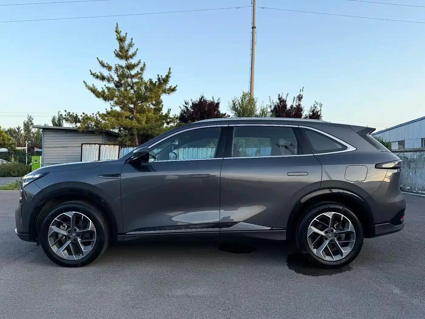 Changan CS75PLUS 2025 Fourth Generation 1.5T New Blue Whale Smart Premium Edition — миниатюра 8