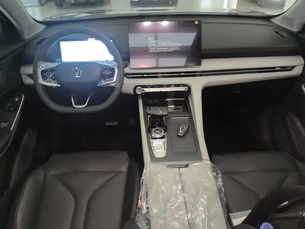 Changan CS75PLUS 2026 Smart Champion Edition 1.5T New Blue Whale Intelligent Navigation Model — миниатюра 10