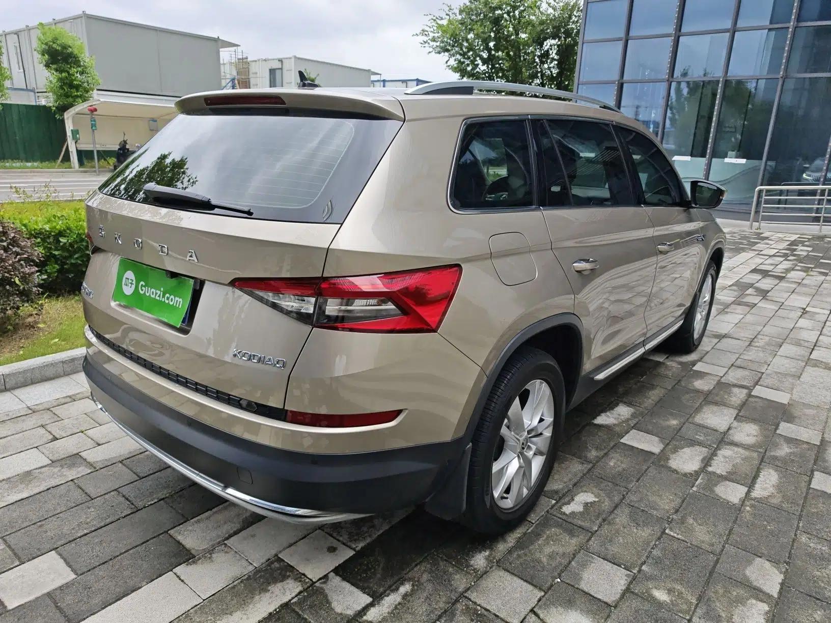 Skoda Kodiaq 2019 Facelifted TSI330 5-Seater Two-Wheel-Drive Luxury Enjoyment Edition China VI Standard — миниатюра 6