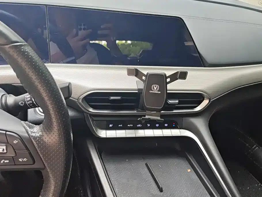 Changan UNI-T 2020 1.5T Flagship Edition — миниатюра 13