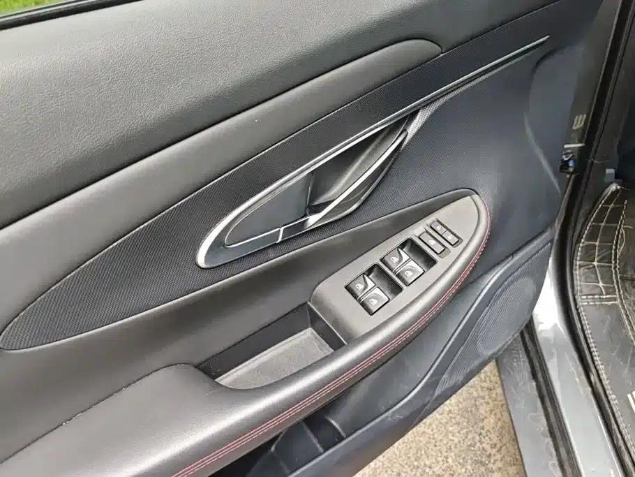 Changan UNI-T 2020 1.5T Flagship Edition — миниатюра 7