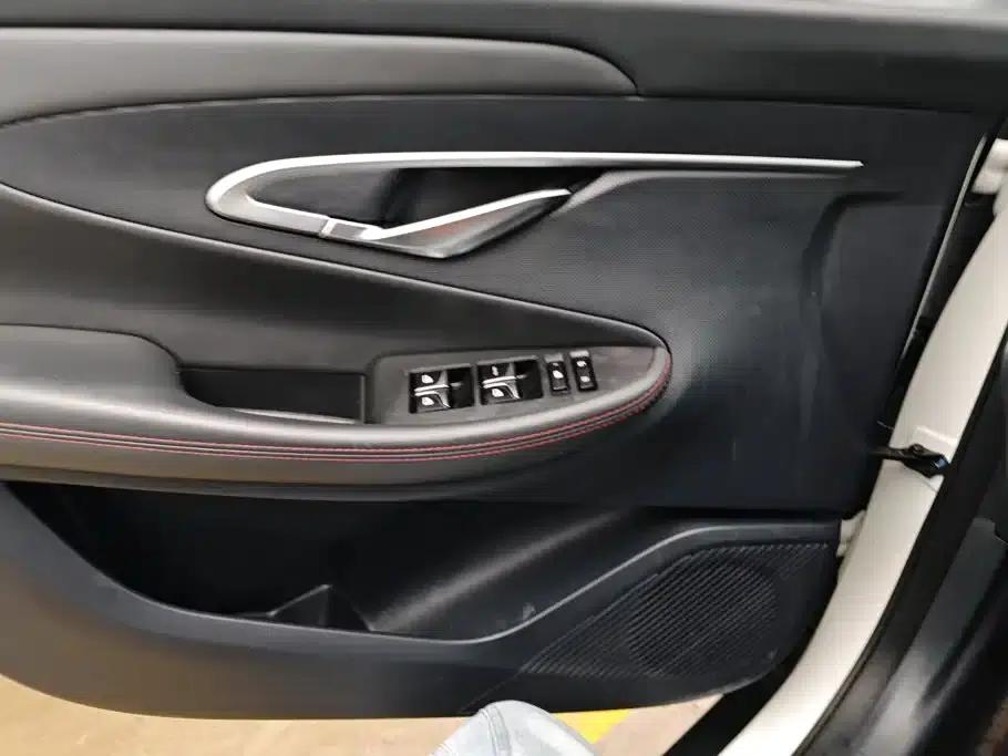 Changan UNI-T 2021 1.5T Sport Flagship Edition — миниатюра 7