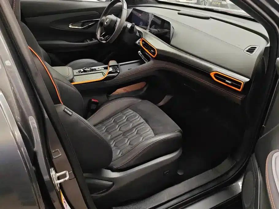 Changan UNI-T 2022 1.5T Premium Edition — миниатюра 8