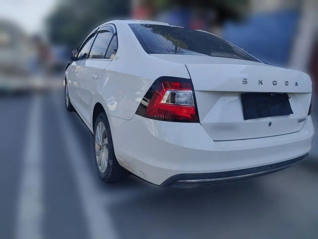 Skoda Rapid 2019 1.5L Manual Comfort Edition China VI Standard — миниатюра 4