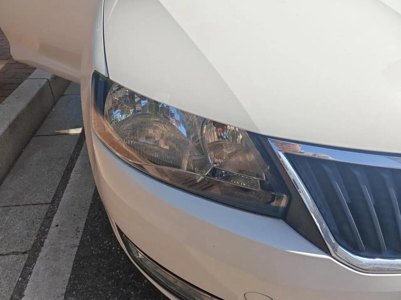 Skoda Rapid 2015 1.6L Manual Smart Selection Model — миниатюра 7