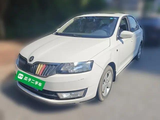 Skoda Rapid 2015 1.6L Manual Smart Selection Model