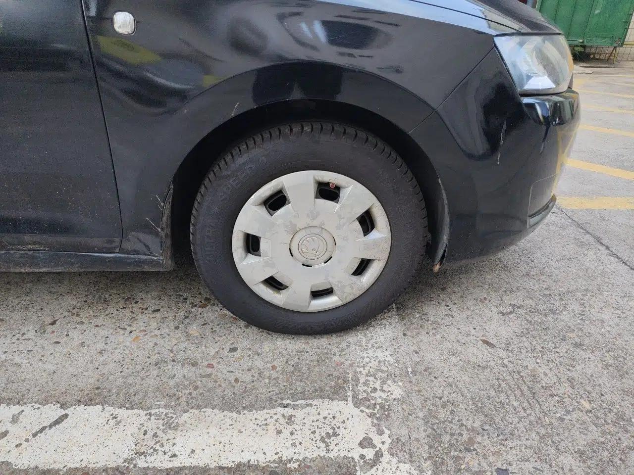Skoda Rapid 2016 1.4L Manual Front-Wheel Drive Model — миниатюра 8