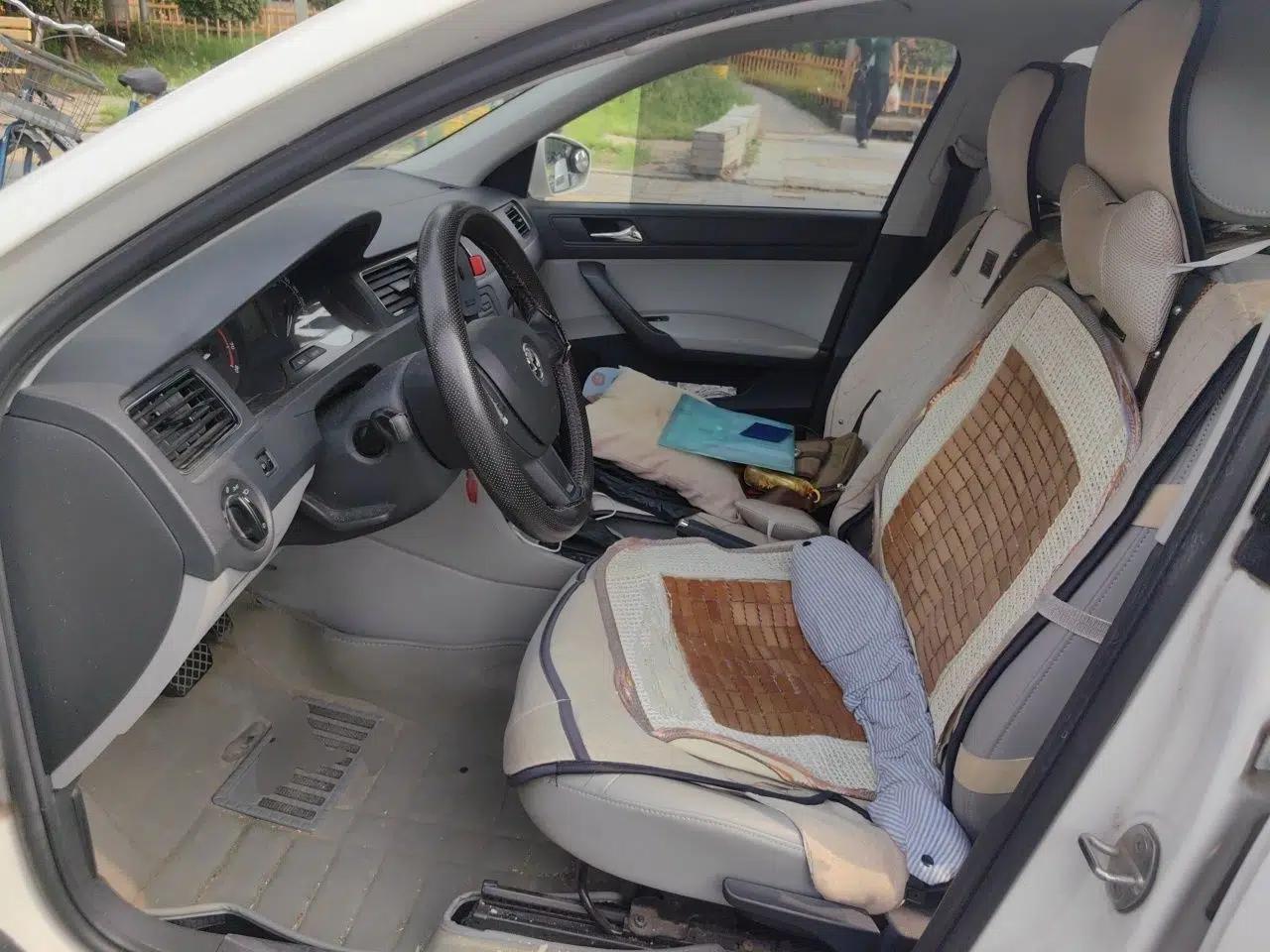 Skoda Rapid 2015 1.6L Automatic Smart Selection Model — миниатюра 15