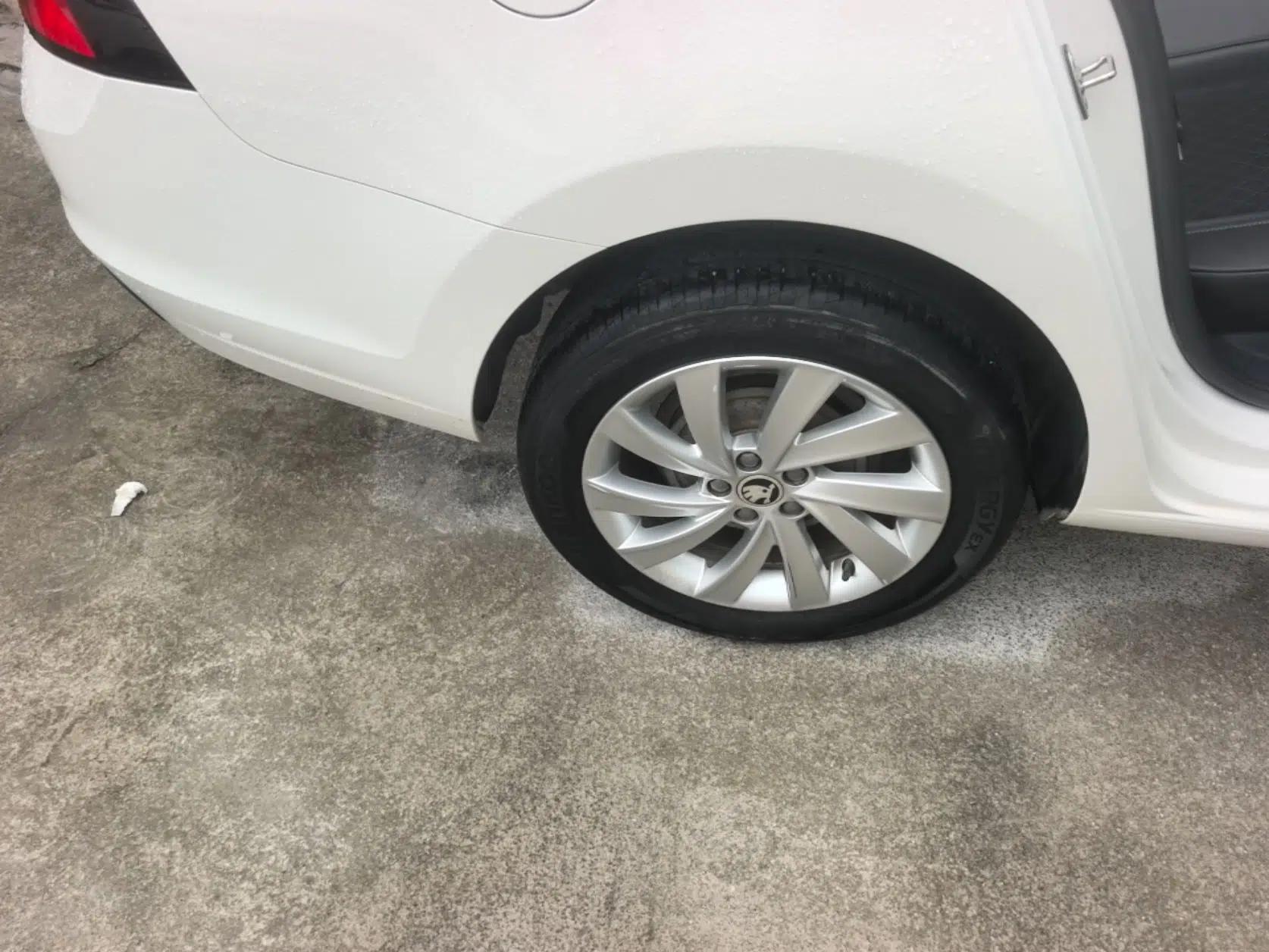 Skoda Rapid 2018 1.6L Automatic Comfort Edition — миниатюра 11