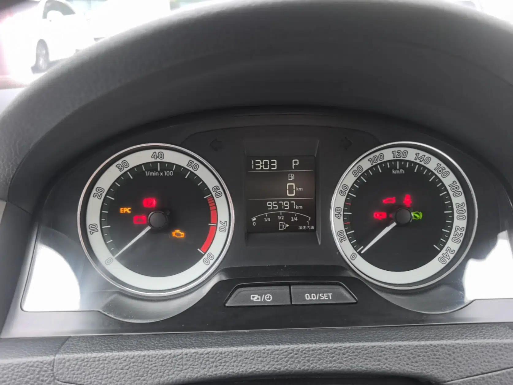 Skoda Rapid 2018 1.6L Automatic Comfort Edition — миниатюра 14