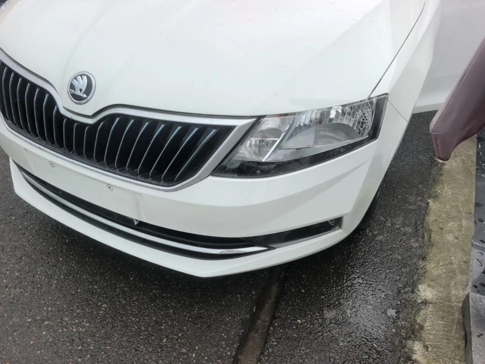 Skoda Rapid 2018 1.6L Automatic Comfort Edition — миниатюра 8