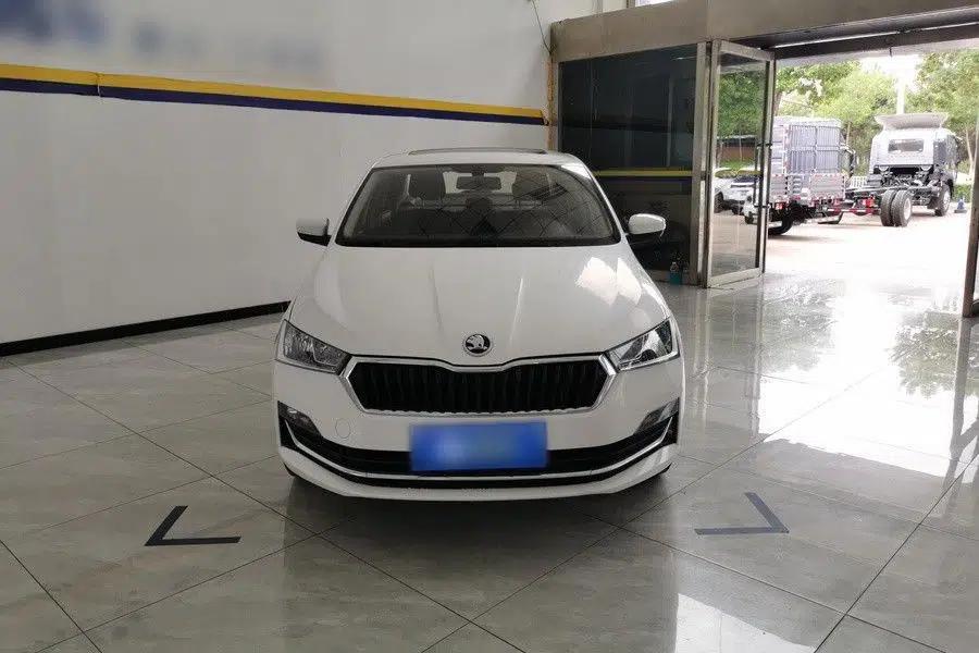 Skoda Rapid 2020 1.5L Manual Comfort Edition — миниатюра 3