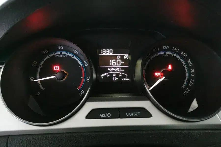 Skoda Rapid 2020 1.5L Manual Comfort Edition — миниатюра 9