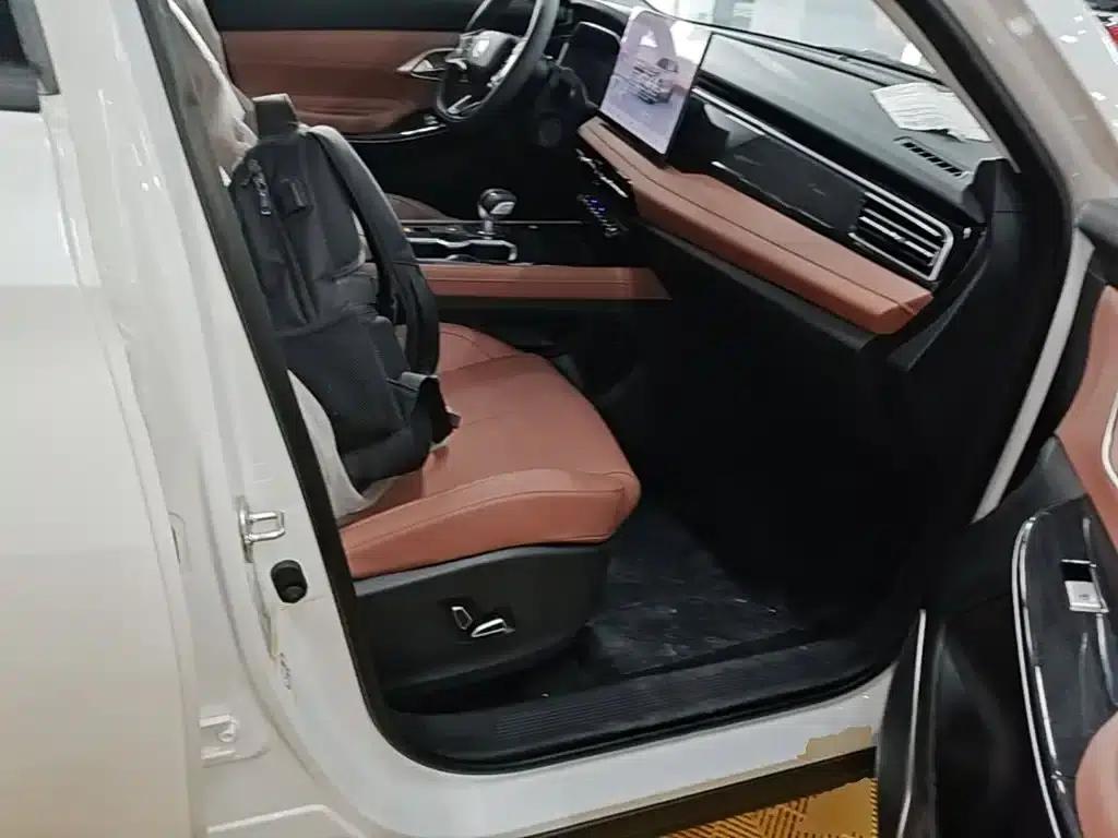 Changan CS75 2026 PRO 1.5T DCT Premium 7-seater — миниатюра 25