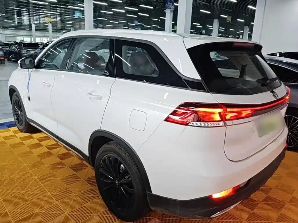 Changan CS75 2026 PRO 1.5T DCT Premium 7-seater — миниатюра 5