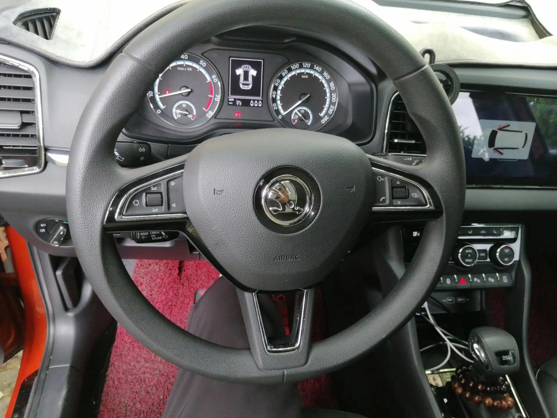 Skoda Karoq 2019 TSI280 SmartDrive Luxury Edition China VI standard — миниатюра 7