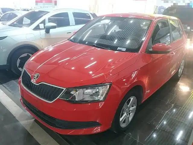Skoda Fabia 2016 1.4L Automatic Car Enjoy Edition