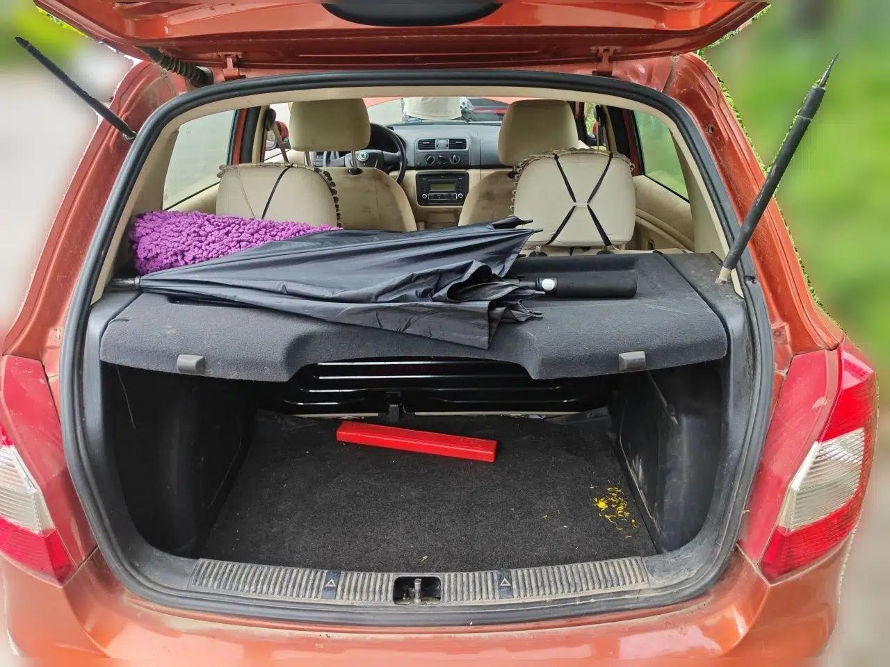 Skoda Fabia 2012 1.4L Manual Crystal Edition — миниатюра 19