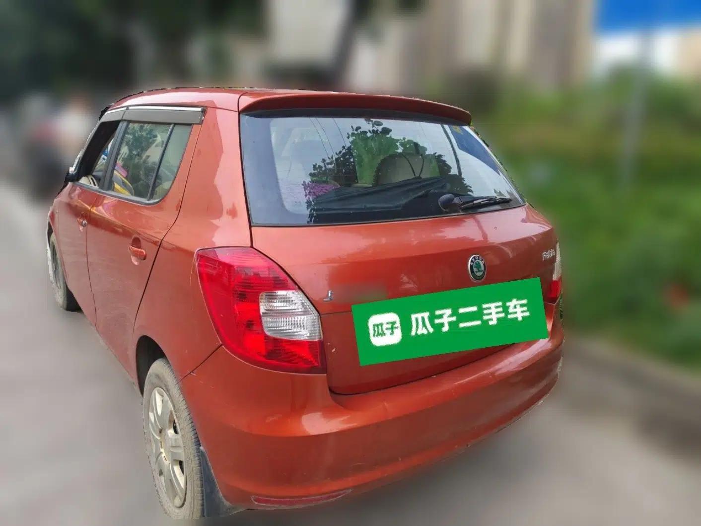 Skoda Fabia 2012 1.4L Manual Crystal Edition — миниатюра 4