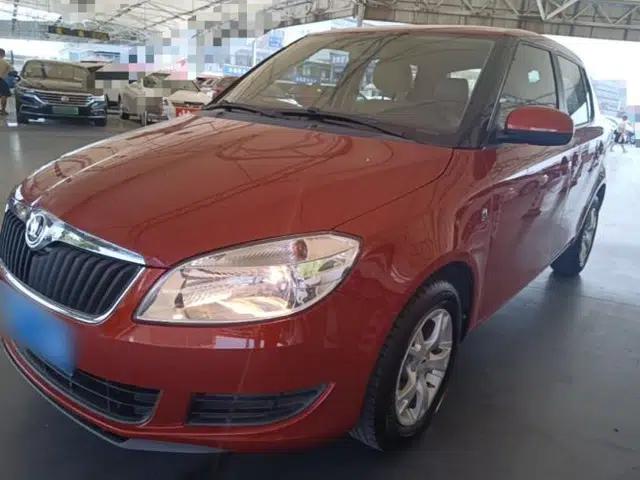 Skoda Fabia 2014 1.4L Manual Crystal Edition