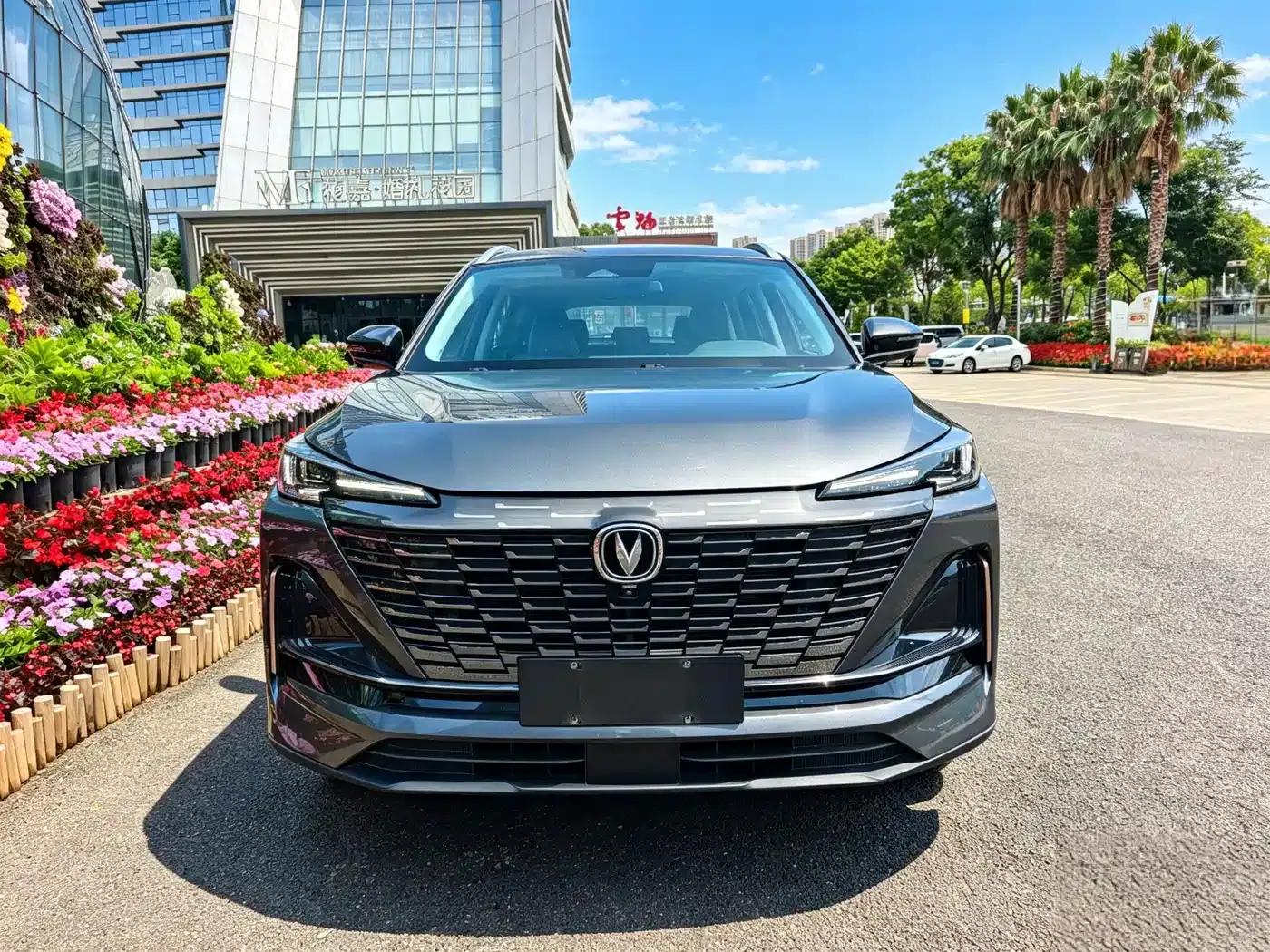 Changan CS55PLUS 2022 Second Generation 1.5T DCT Navigator Edition — миниатюра 2