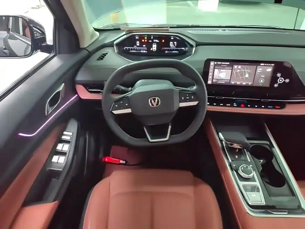 Changan CS55PLUS 2024 Model, Third Generation 1.5T DCT Premium Edition — миниатюра 11