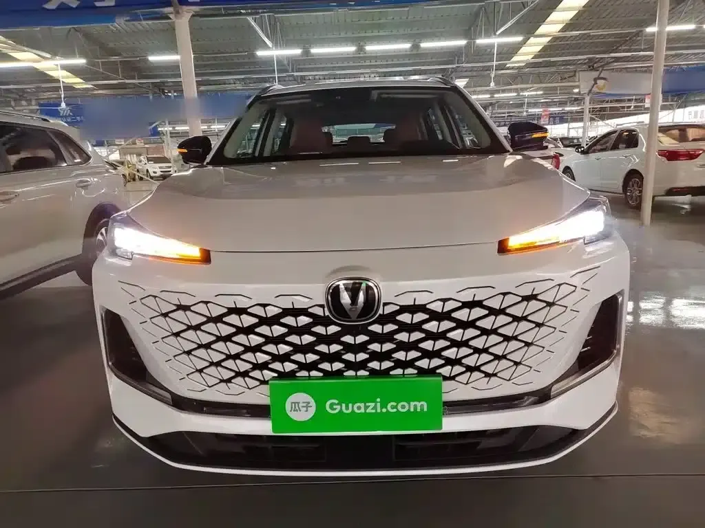Changan CS55PLUS 2024 Model, Third Generation 1.5T DCT Premium Edition — миниатюра 3