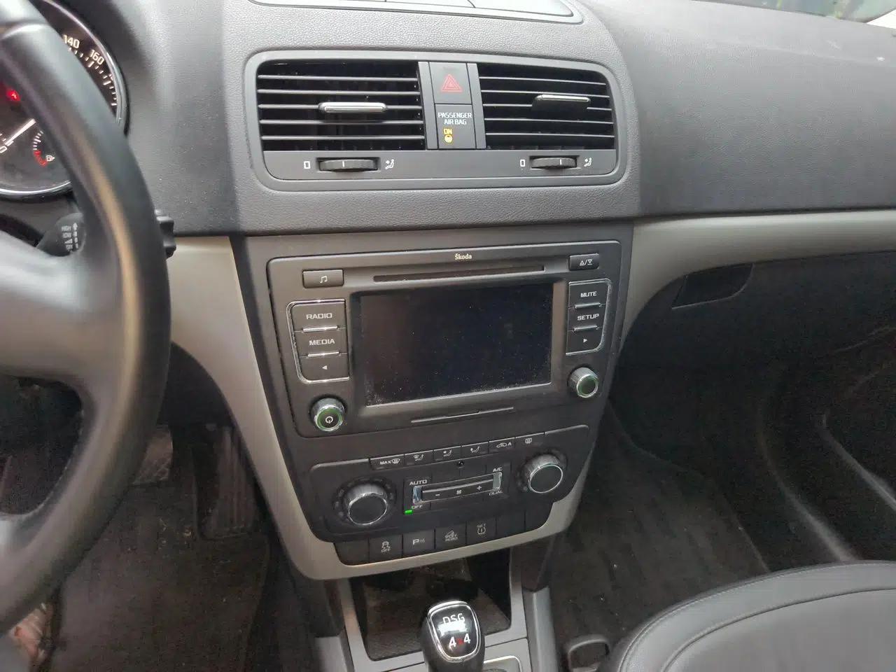 Skoda Yeti 2013 1.8T DSG Luxury Edition — миниатюра 13