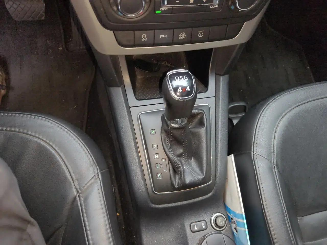 Skoda Yeti 2013 1.8T DSG Luxury Edition — миниатюра 14