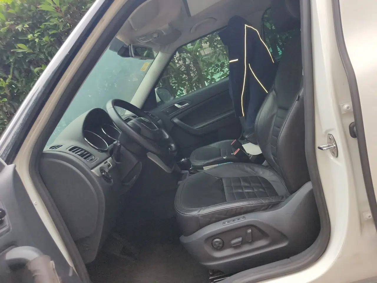 Skoda Yeti 2013 1.8T DSG Luxury Edition — миниатюра 15