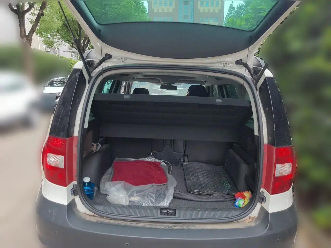 Skoda Yeti 2013 1.8T DSG Luxury Edition — миниатюра 19