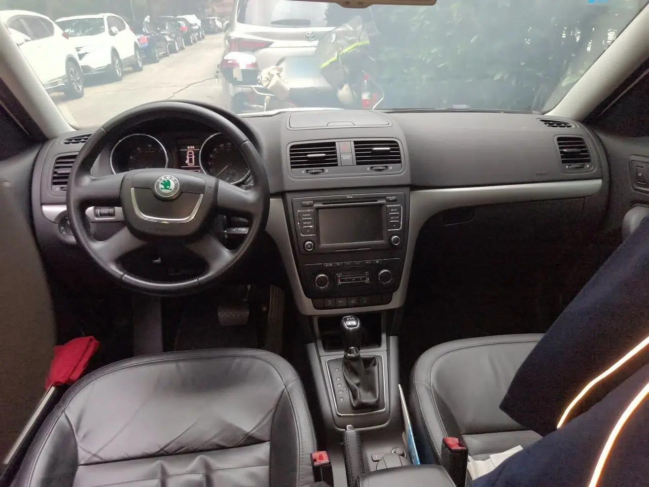 Skoda Yeti 2013 1.8T DSG Luxury Edition — миниатюра 9