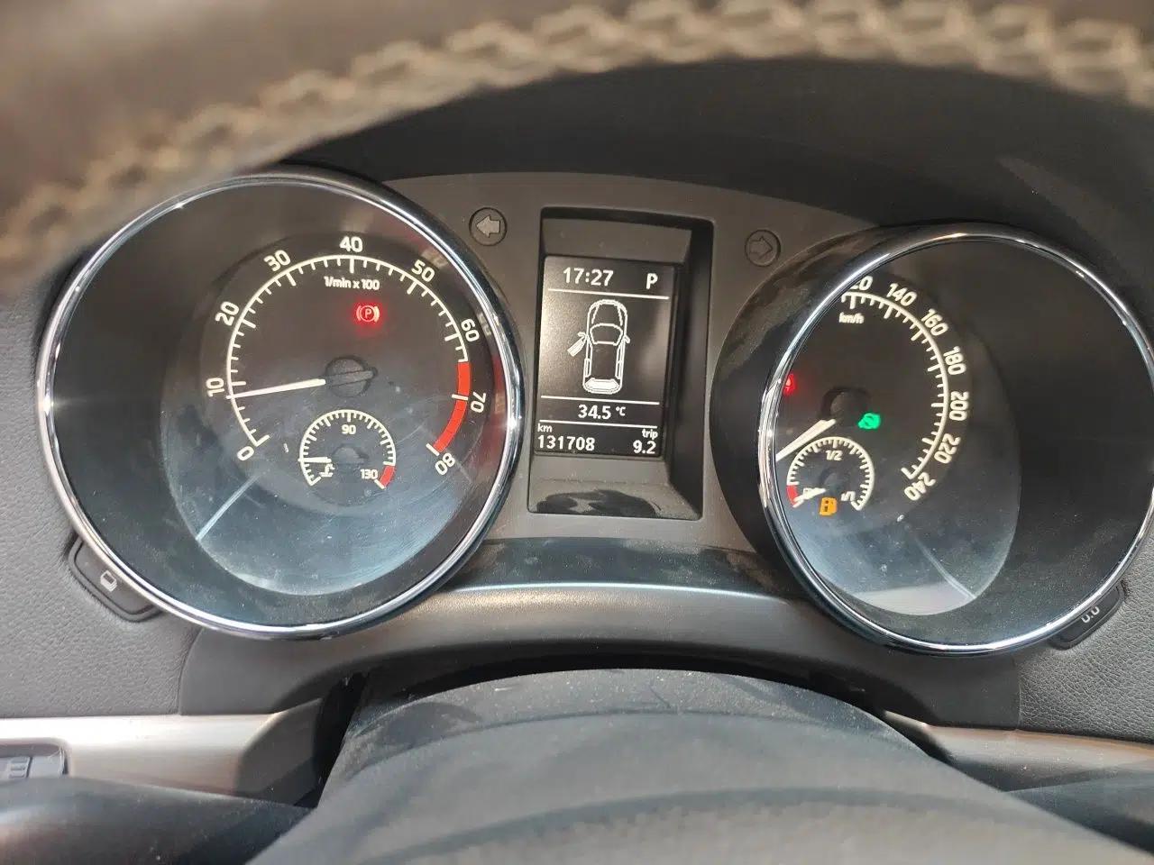 Skoda Yeti 2014 1.8TSI DSG Polar Edition — миниатюра 11