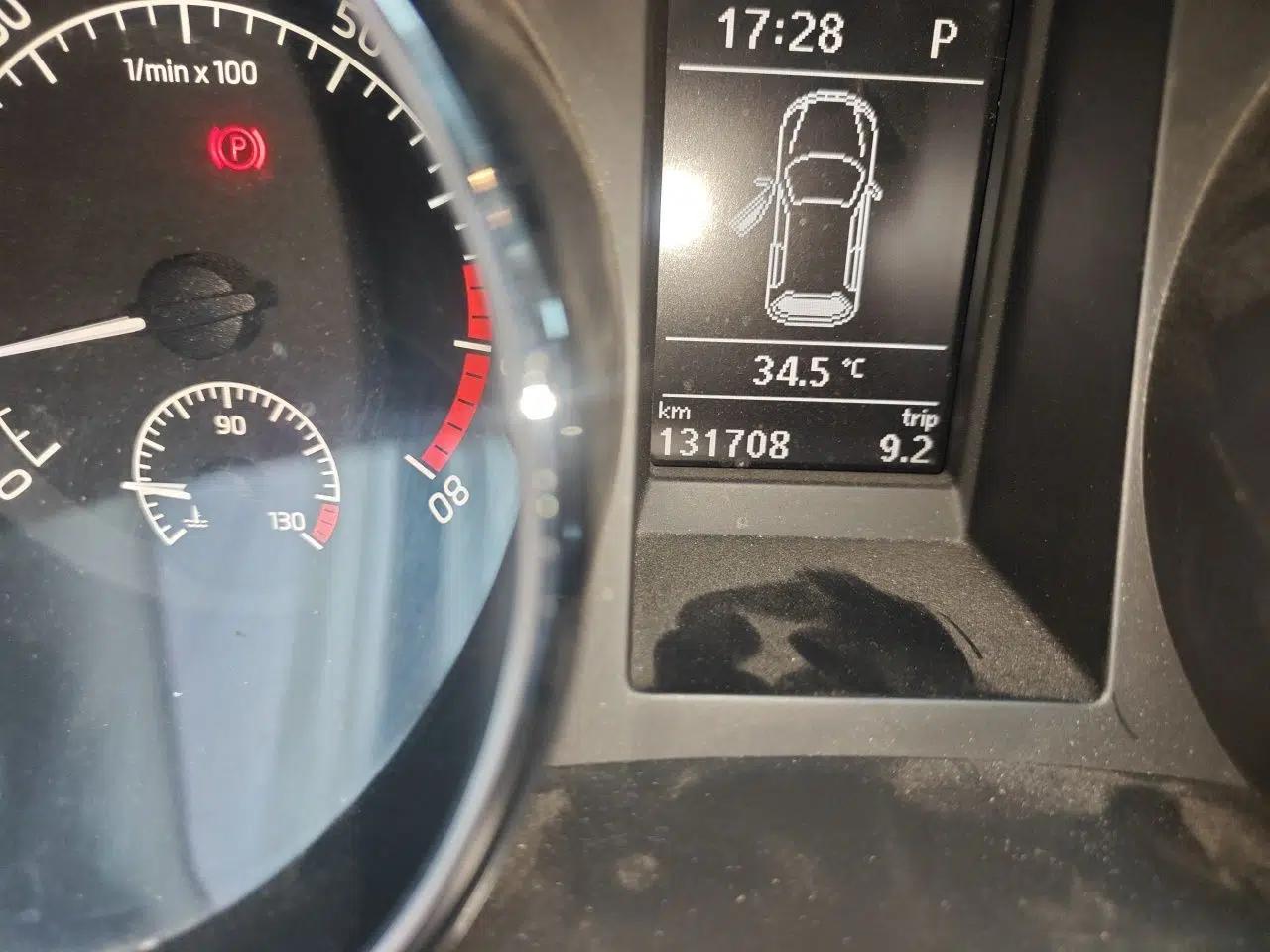 Skoda Yeti 2014 1.8TSI DSG Polar Edition — миниатюра 12