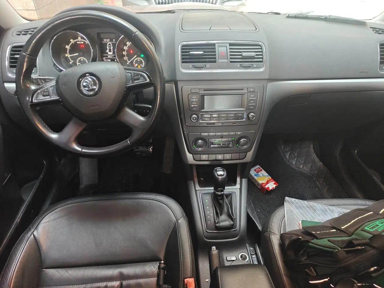 Skoda Yeti 2014 1.8TSI DSG Polar Edition — миниатюра 9