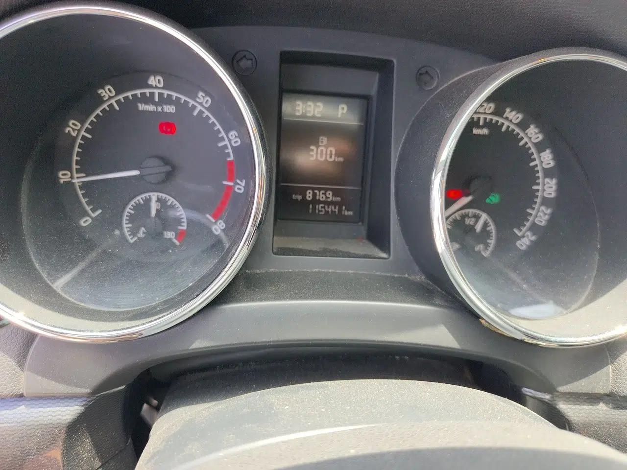 Skoda Yeti 2016 1.4TSI DSG Advanced Edition — миниатюра 12