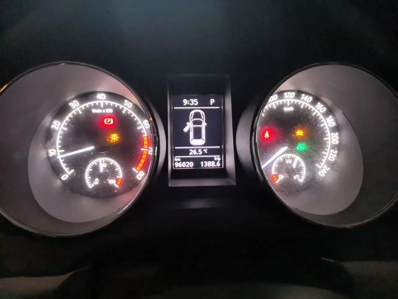 Skoda Yeti 2016 1.8TSI DSG Prestige Edition — миниатюра 11