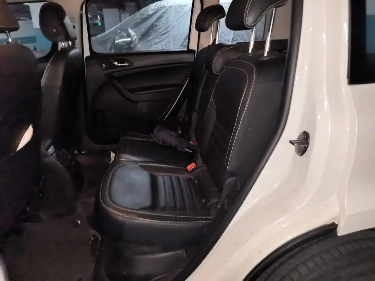 Skoda Yeti 2016 1.8TSI DSG Prestige Edition — миниатюра 17