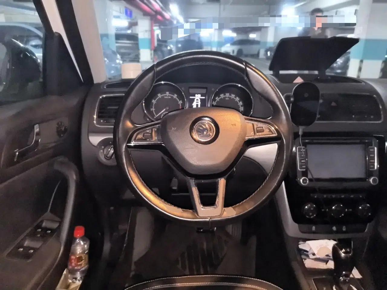 Skoda Yeti 2016 1.8TSI DSG Prestige Edition — миниатюра 10
