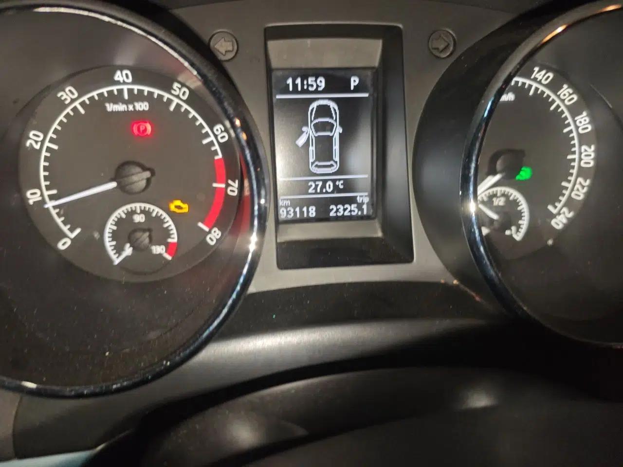 Skoda Yeti 2014 1.8TSI DSG Polar Edition — миниатюра 12