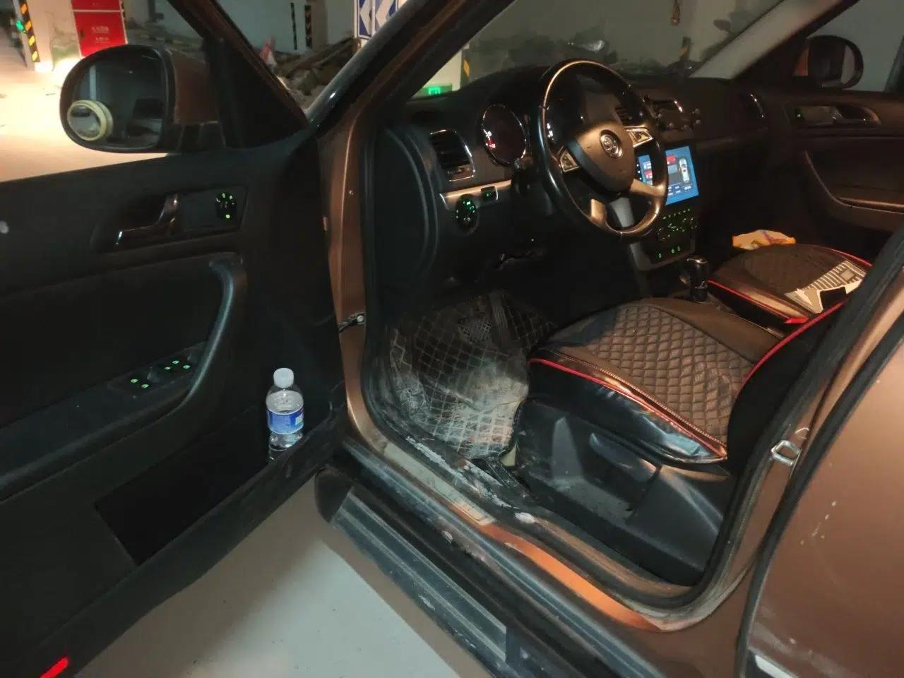 Skoda Yeti 2014 1.8TSI DSG Polar Edition — миниатюра 16