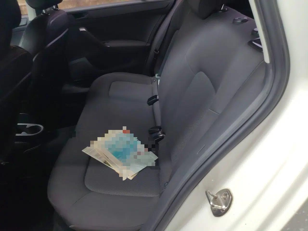 Skoda Rapid Spaceback 2018 1.4L Manual Standard Edition — миниатюра 17