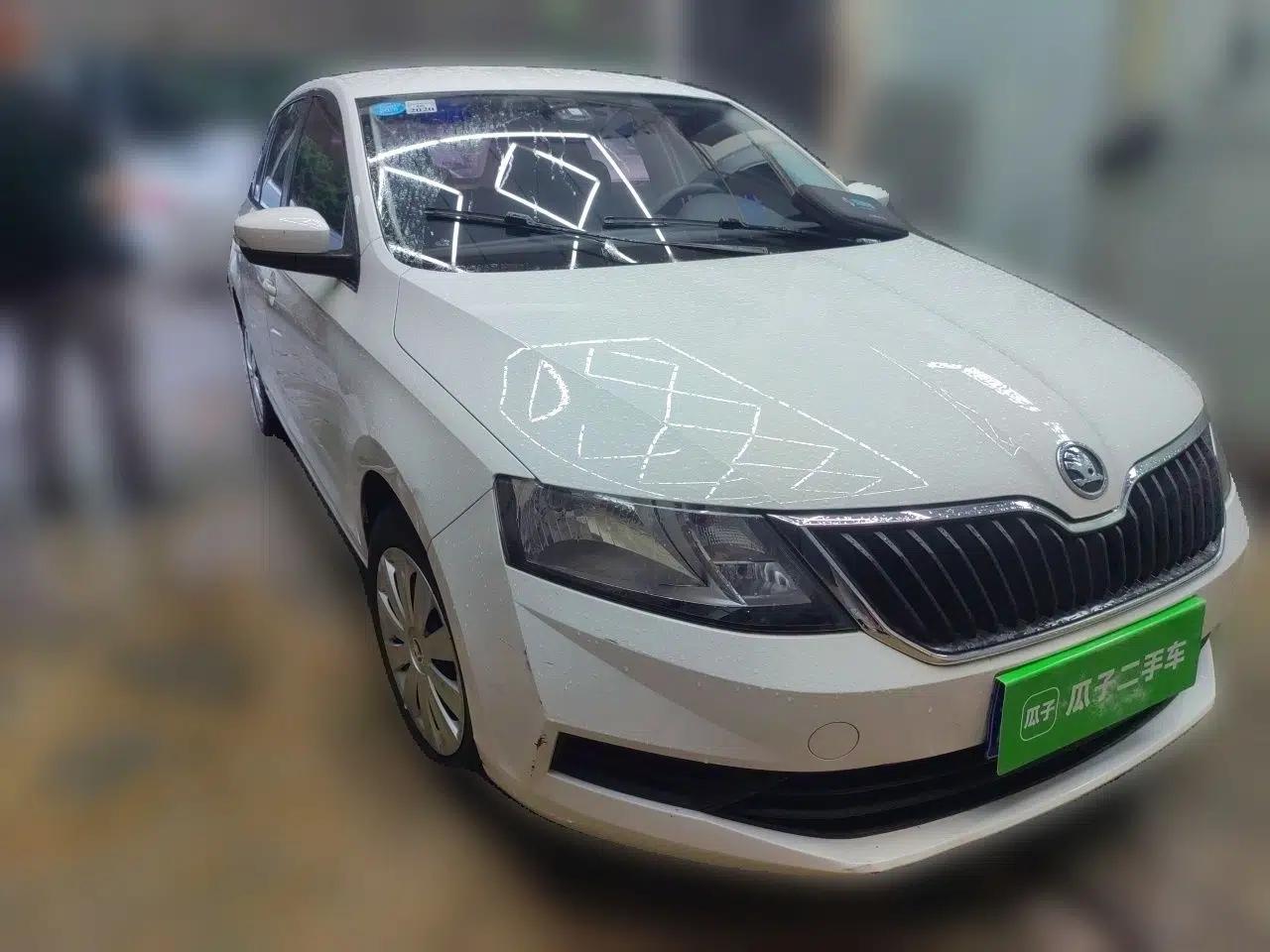 Skoda Rapid Spaceback 2018 1.4L Manual Standard Edition — миниатюра 3