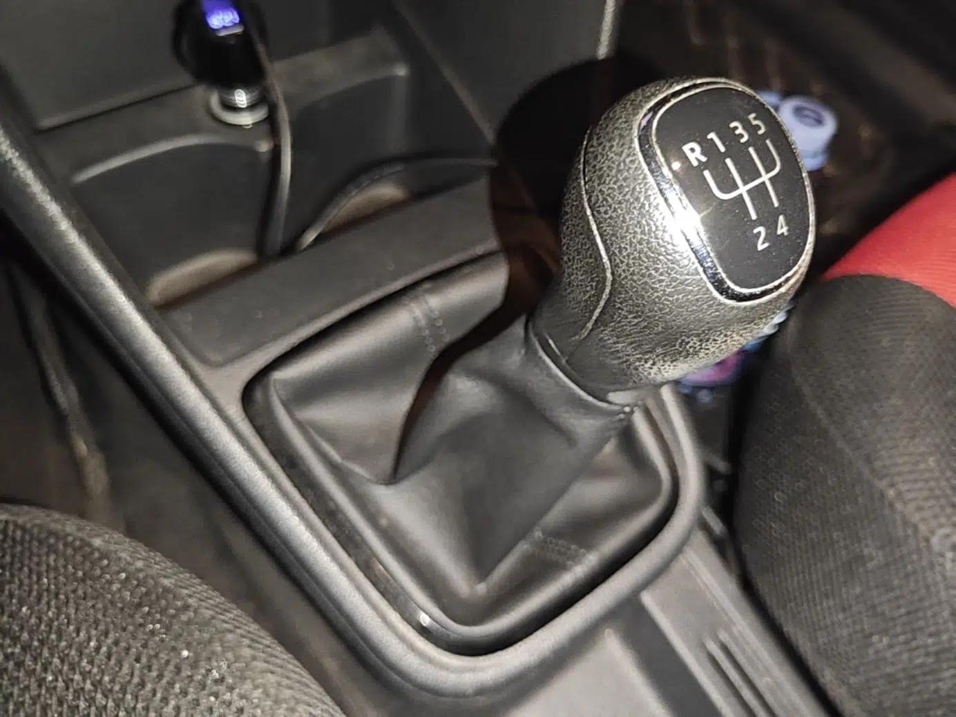 Skoda Rapid Spaceback 2016 Revised Version 1.6L Manual Front-Drive Edition — миниатюра 25