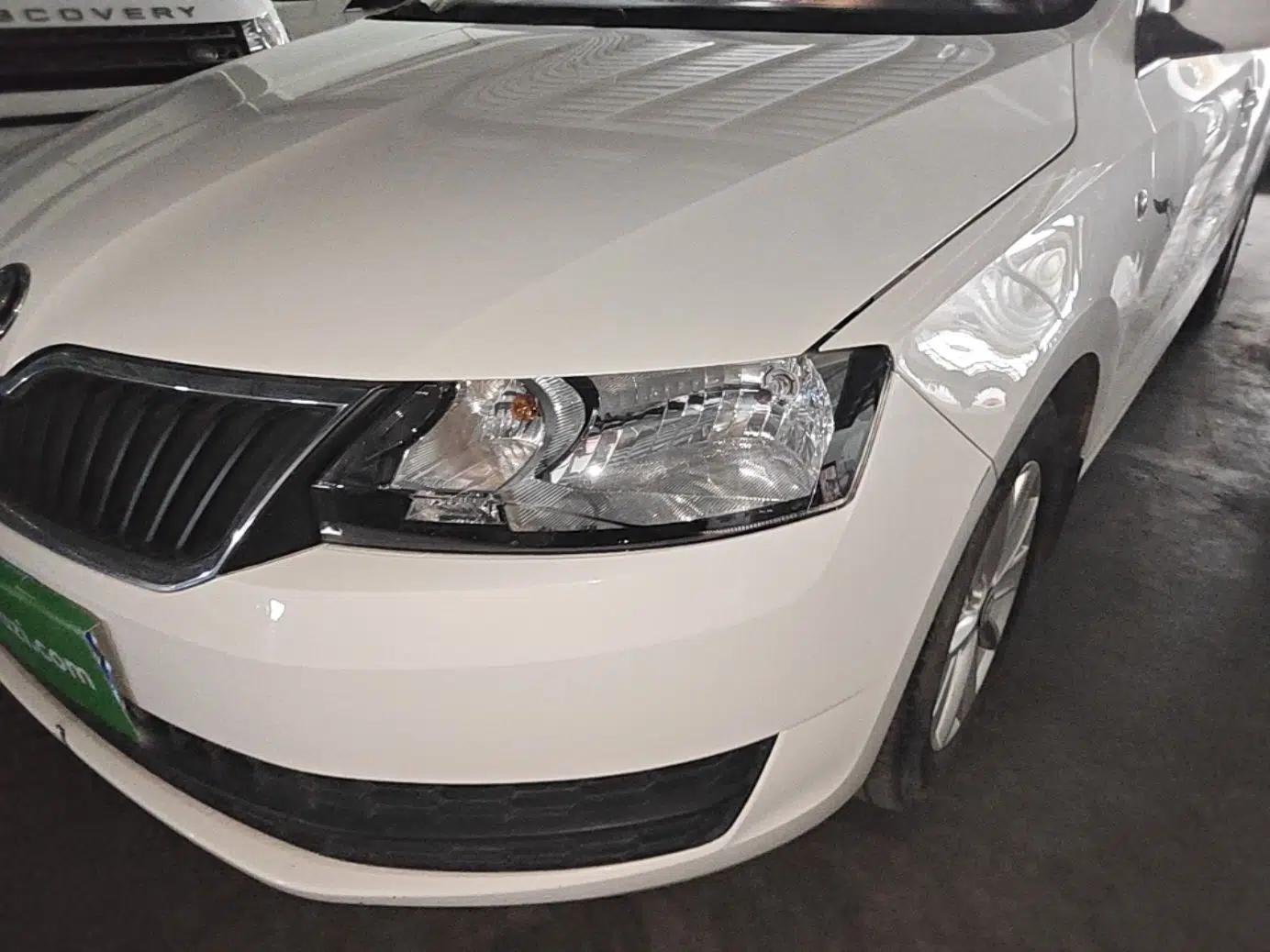 Skoda Rapid Spaceback 2016 Revised Version 1.6L Manual Front-Drive Edition — миниатюра 8