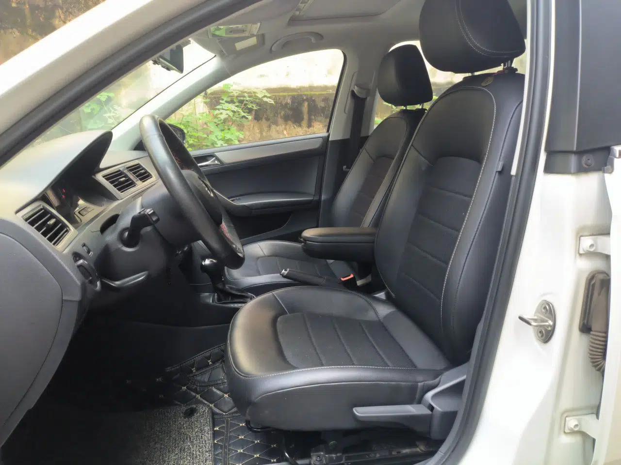 Skoda Rapid Spaceback 2014 1.6L Automatic Enjoyment Edition — миниатюра 15