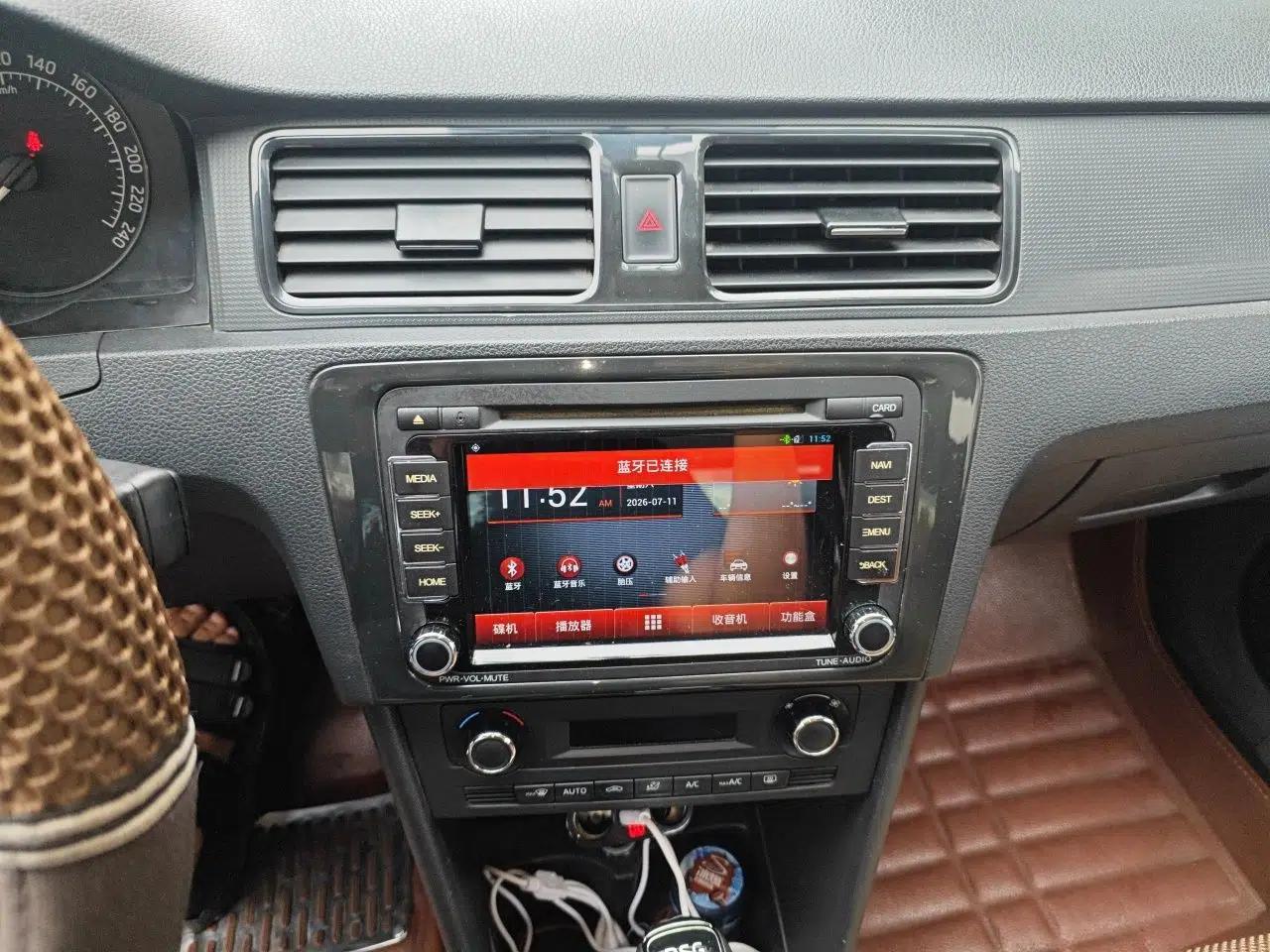 Skoda Rapid Spaceback 2014 1.4TSI DSG Enjoyment Edition — миниатюра 13
